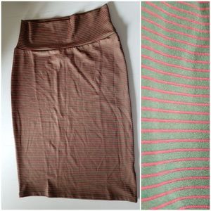 ⭐️4/$20 Lularoe Cassie Pinstripe Skirt